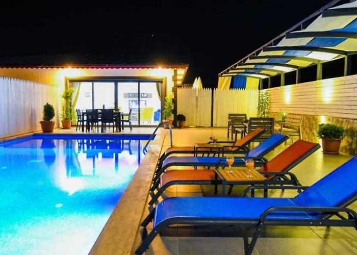 Ulugoel 2 Bedroom Secluded With Private Pool Hot Tub *
